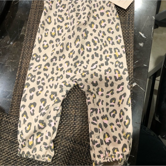 Romper. - Picture 2 of 2